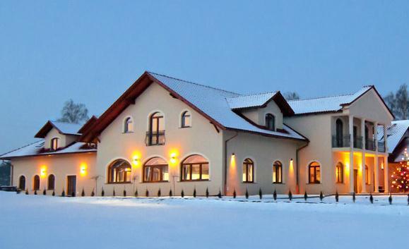 Hôtel Potocki Dwor à Jędrzejów Extérieur photo